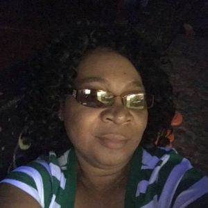 Meet your Posher, Deedee